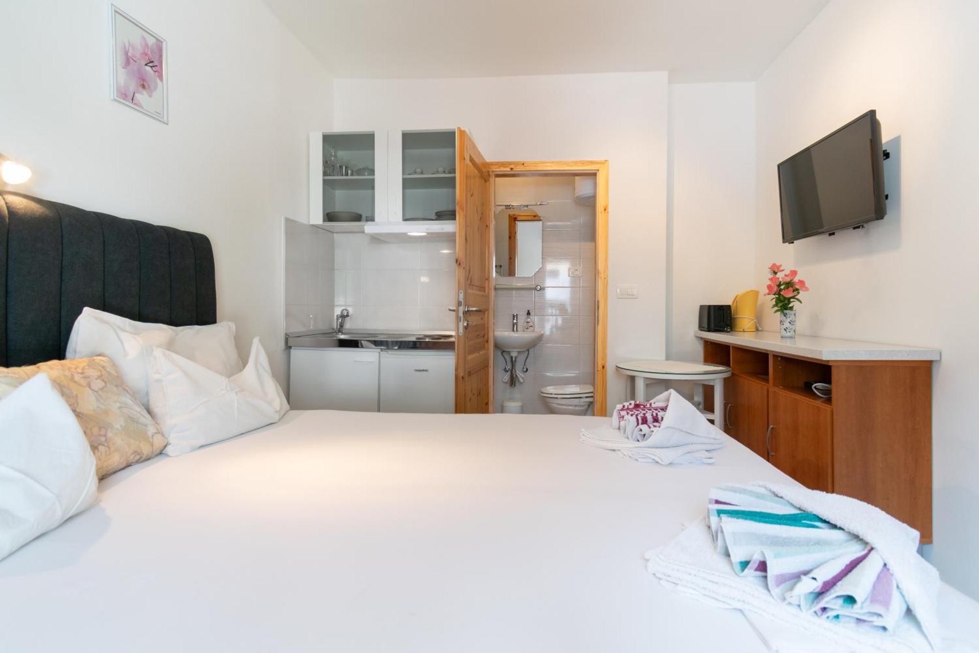 Apartment Kristina Dujmovic Baška Voda Habitación foto