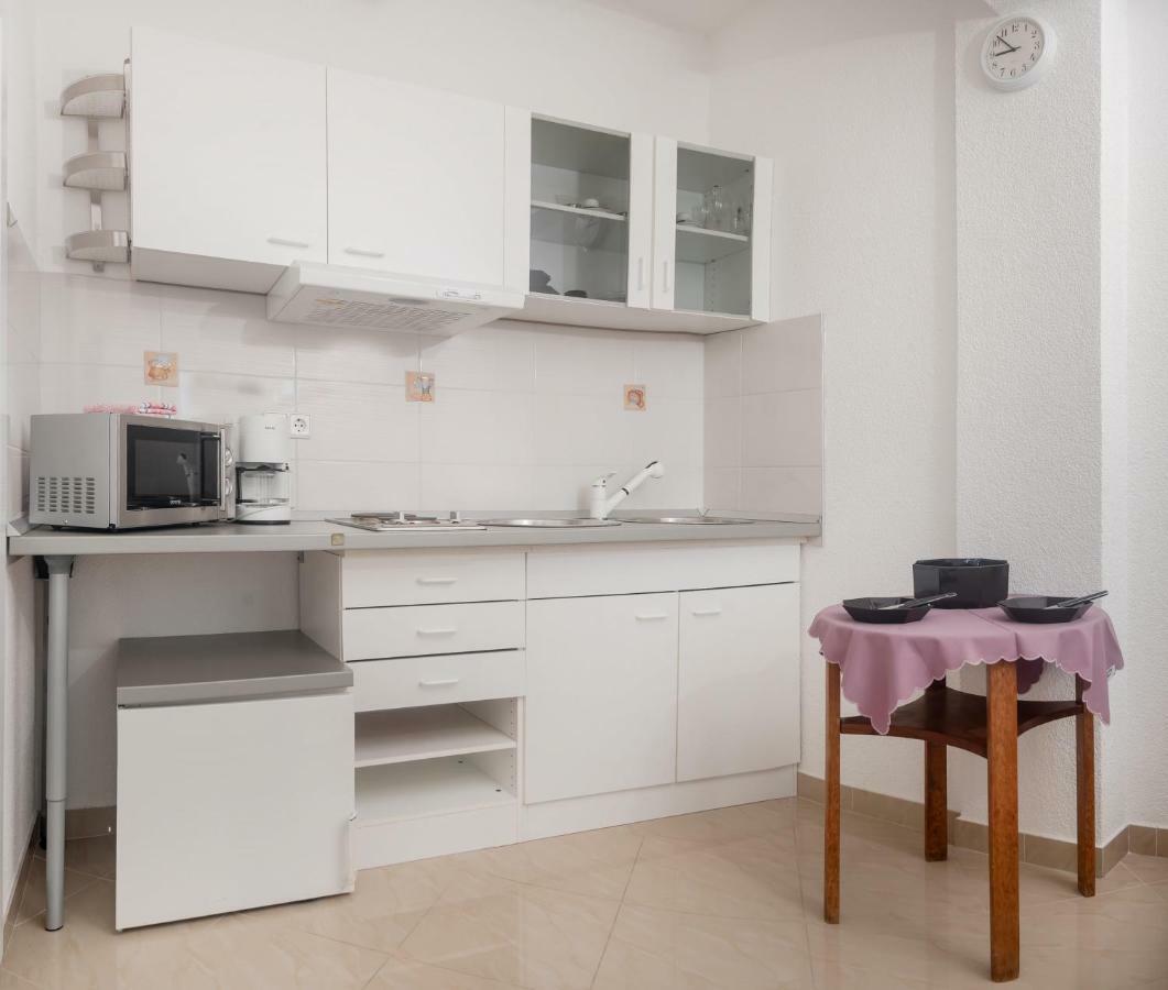 Apartment Kristina Dujmovic Baška Voda Exterior foto