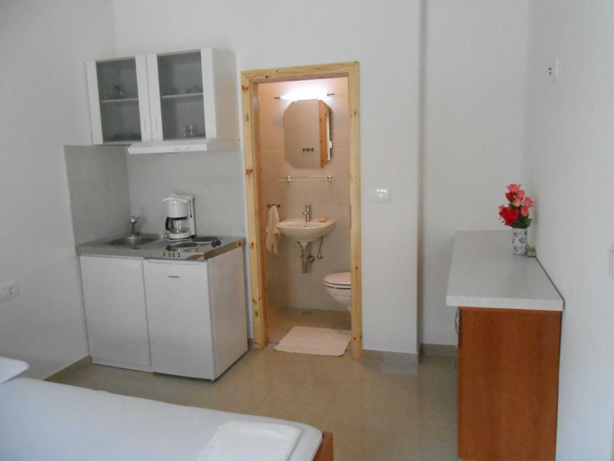 Apartment Kristina Dujmovic Baška Voda Exterior foto